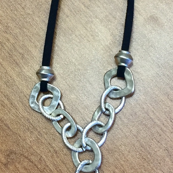 Silver Hammered necklace - Picture 5 of 6